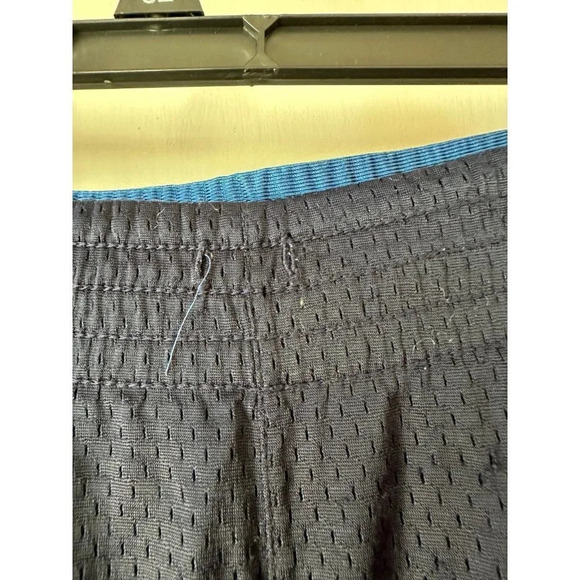 Men’s size Large blue basketball shorts - Picture 5 of 12